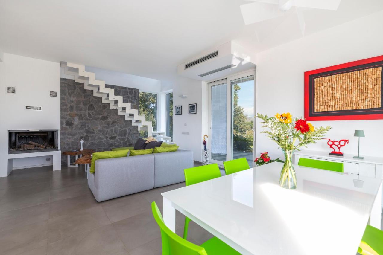 Design Villa In Piedimonte Etneo Buitenkant foto